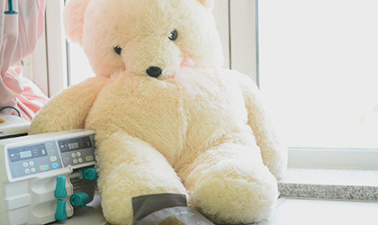 �������o(h��)Σ�ػ�����͵�ꖹ��@�^���Gɫ���������ڴ�߅��һֻ��ż���������g�������늱O(ji��n)�o(h��)�x�������C(j��)���O(sh��)��l(f��)���ĵδ������t(y��)�����o(h��)ʿ���Ľ������s���� �������ӵĿ��[���ڱ�����ͯ�t(y��)ԺPICU���L���@��o�����µ�ӡ��������ĽM�P(gu��n)�I�~�������P(gu��n)�I�~һ������+���I(y��)��(d��ng)��������PICU���������R��������y��ʲô���X��������Ц����������������������]�к����w�͏�(qi��ng)������������y֧����ȥ�����@����t(y��)�o(h��)�ˆT��(j��ng)�����F(xi��n)�����r(sh��)�g���B�S�D(zhu��n)������r�����ˏ�(qi��ng)�ҵ�؟(z��)����ʹȻ����ͯ�ذY�O(ji��n)�o(h��)������ȱ�ˡ���Ҳ���t(y��)���o(h��)ʿ���������ࡢ��ؓ(f��)���\(y��n)�D(zhu��n)��ԭ����[Ԕ��(x��)]