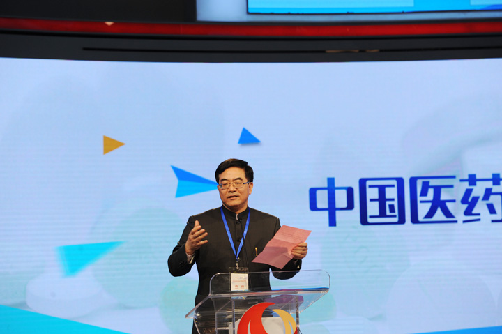 ͬ��(j��)��W(xu��)��У�L(zh��ng)���Ϻ���(f��)����W(xu��)������ɽ�t(y��)Ժ�ă�(n��i)�����θ����Ժʿ�����@��(ji��ng)����