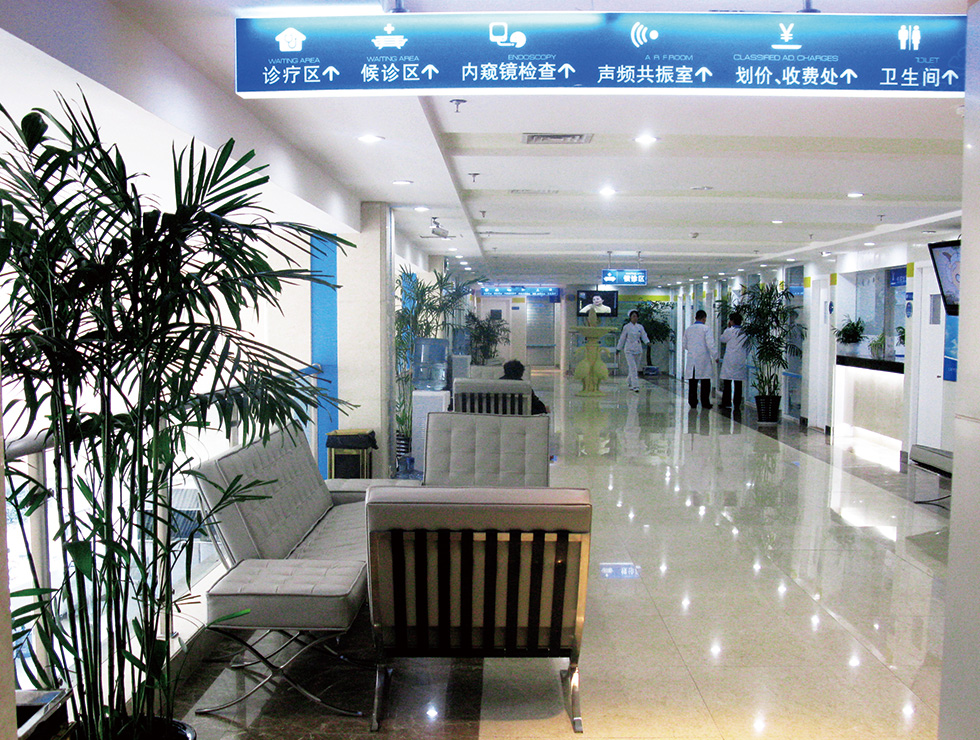 ���\�^(q��)