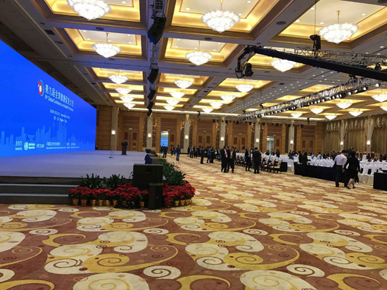 ���ھŌ�ȫ�򽡿����M������_Ļʽ�F(xi��n)��