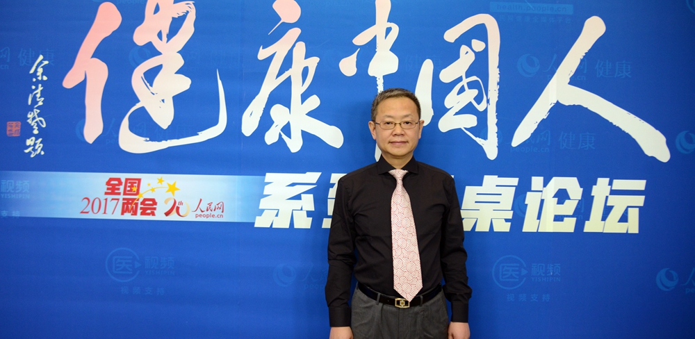 美萊醫(yī)療美容醫(yī)院院長(zhǎng),中整協(xié)脂肪醫(yī)學(xué)分會(huì)副會(huì)長(zhǎng)陳育哲