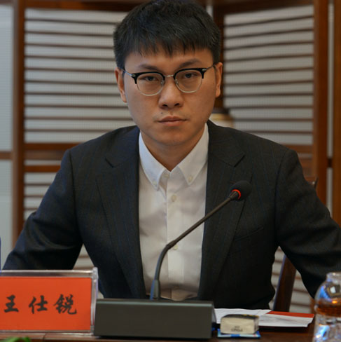 �t(y��)��(chu��ng)ʼ�˼�CEO�����Z���ʼ��FCEO �����J