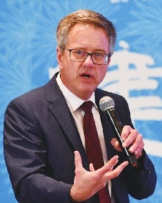 ����(gu��)�ƌW(xu��)ԺԺʿJeff F.MILLER 