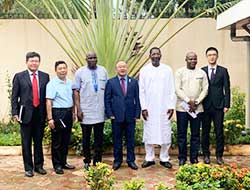 �����{�����h��(hu��)�h�L(zh��ng)���r(n��ng)�I(y��)�����L(zh��ng)�����񱣼��Ї�(gu��)�v�����{������ʹ�^�ˆT