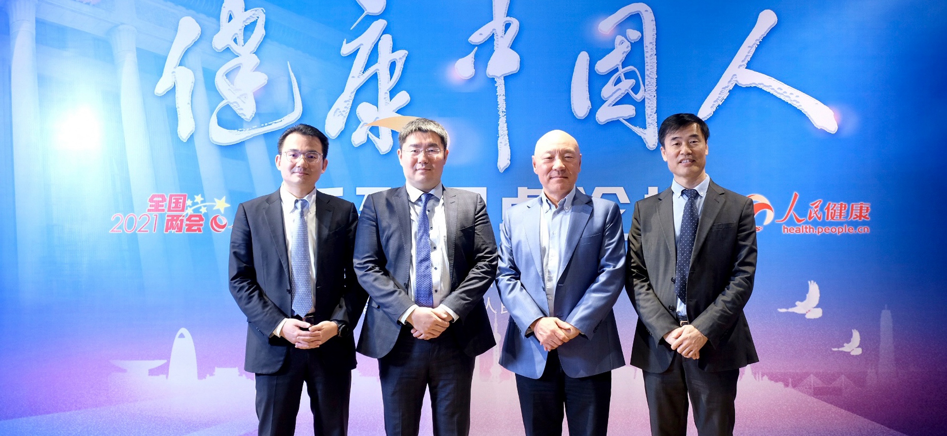 �������t(y��)ˎ+��(sh��)�ֻ� �����a(ch��n)�I(y��)���|(zh��)���l(f��)չ���������e��Ӱ