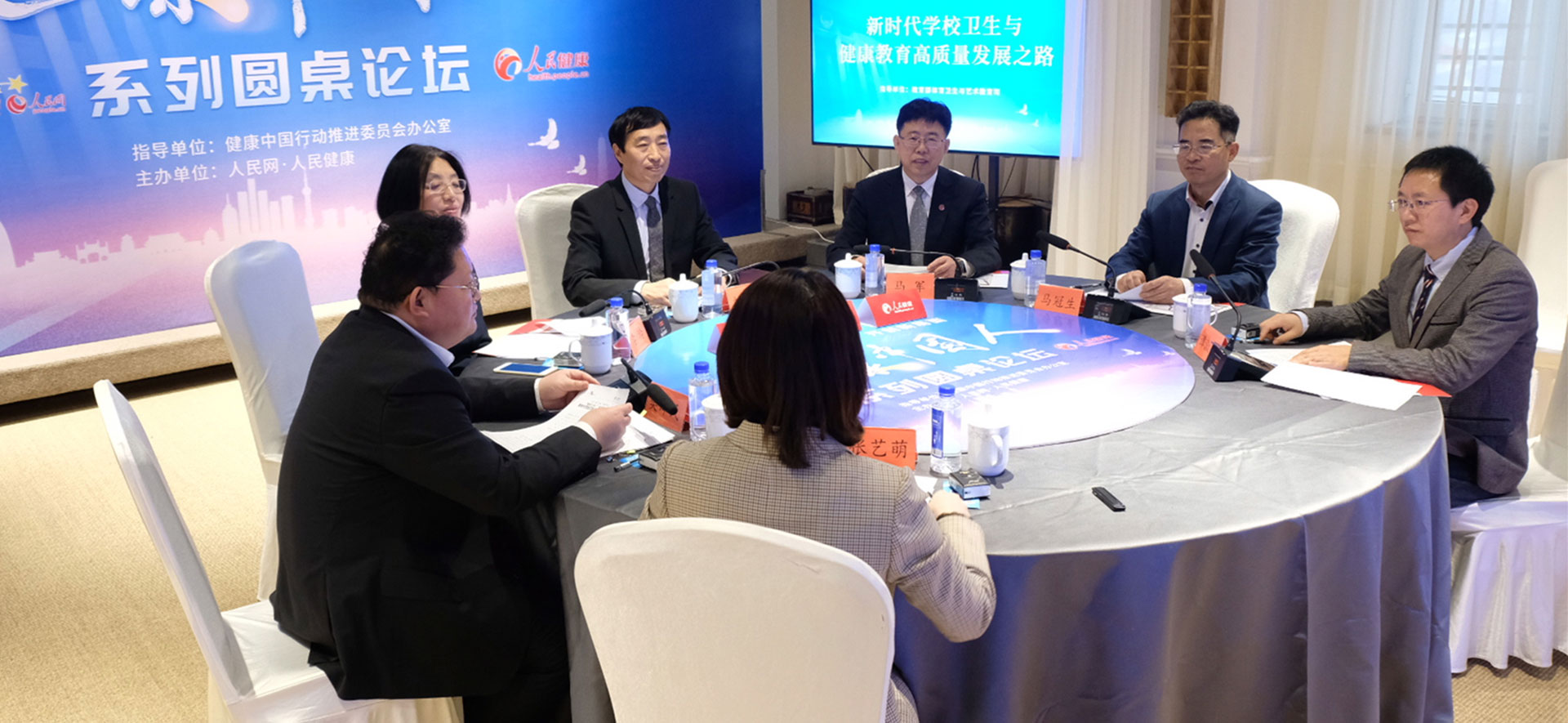 ���r���W(xu��)У�l(w��i)���c�����������|(zh��)���l(f��)չ֮·������Փ���F(xi��n)���D��ꐳ�/�z��