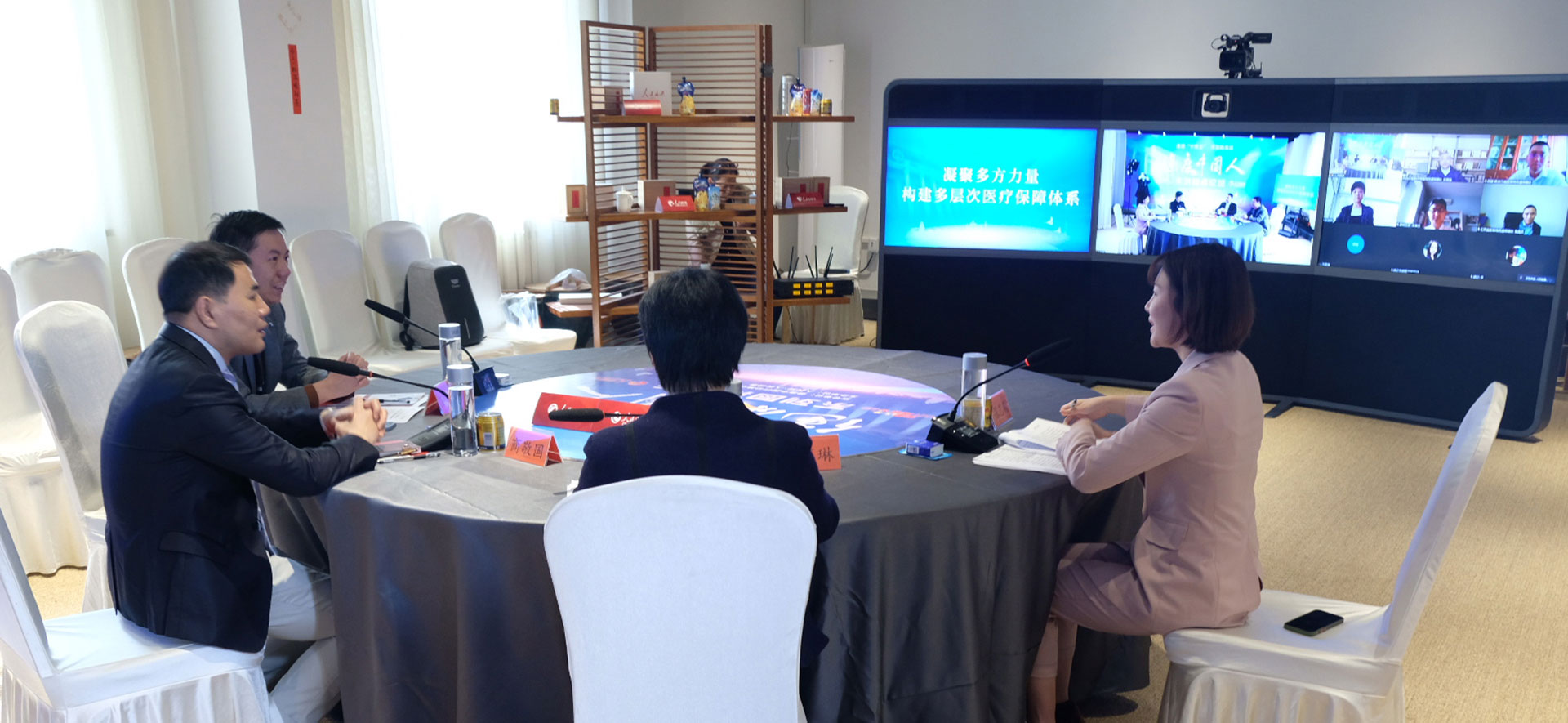 �����۶෽�����������Ӵ��t(y��)�������wϵ������Փ���F��