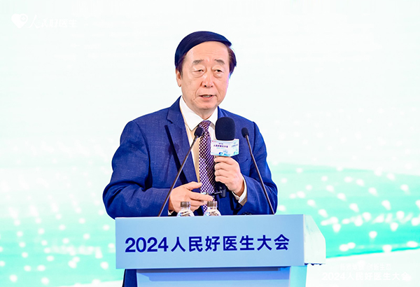 中華醫(yī)學(xué)會副會長、北京醫(yī)學(xué)會會長封國生