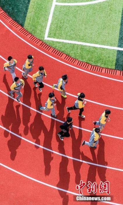 ����ʡ�质�h�{�ӏR�(zh��n)����С�W(xu��)���W(xu��)����?c��)��µ����z�\(y��n)��(d��ng)��(ch��ng)�����w���n��<a target='_blank'  data-cke-saved- ><p  align=